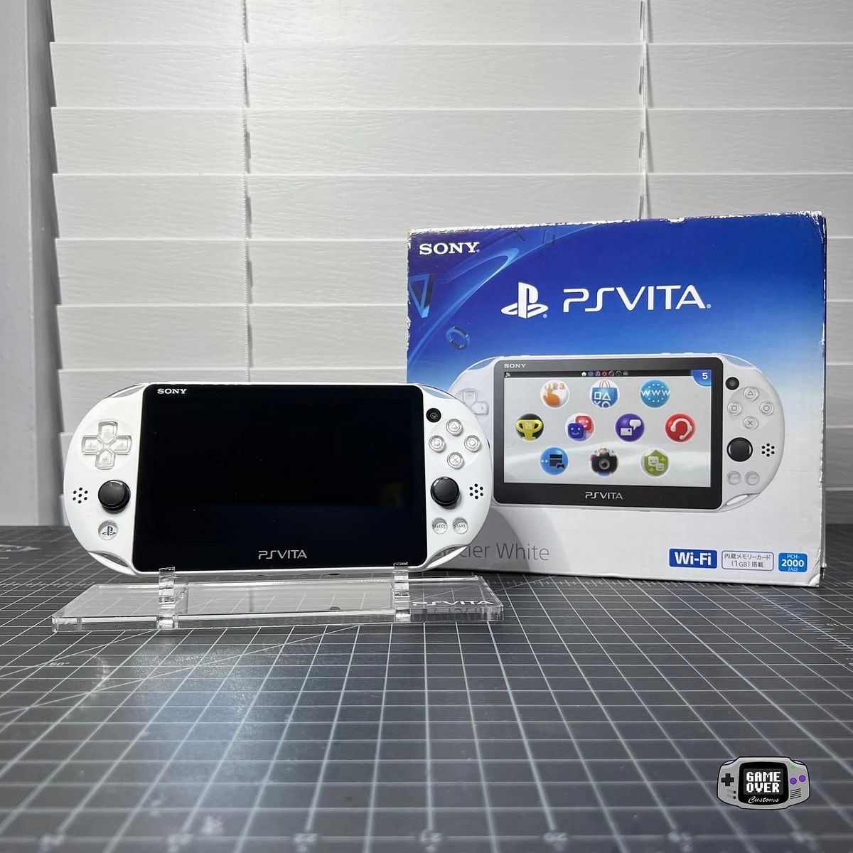 PlayStation Vita 2000 Glaciar White” (Modded)